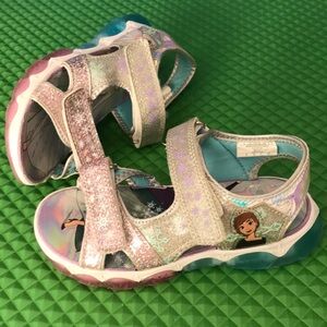 DISNEY  Girls' – Frozen  Double Strap Light Up Sports Sandals | 12